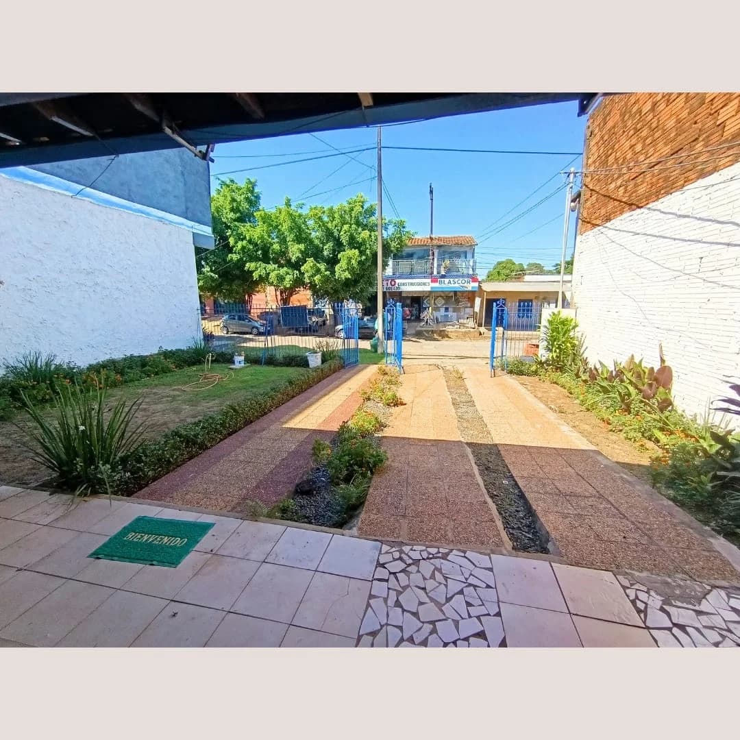 Casa en Las Residentas, Coronel Oviedo - Alquiler Inmediato