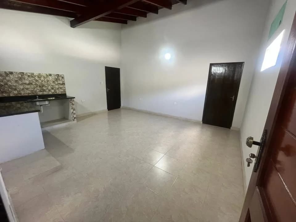 -Alquiler en el centro de Oviedo al costado del colegio Parroquial